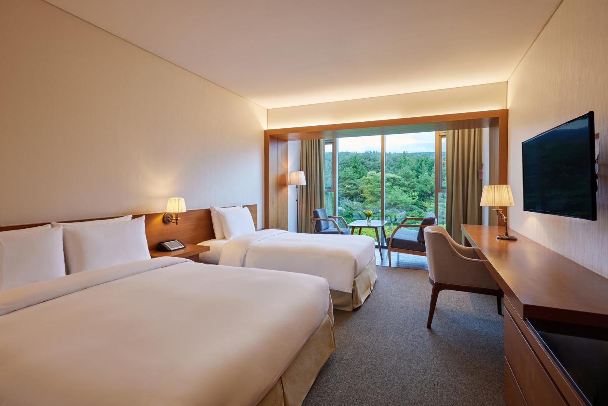We Jeju 5* Seogwipo