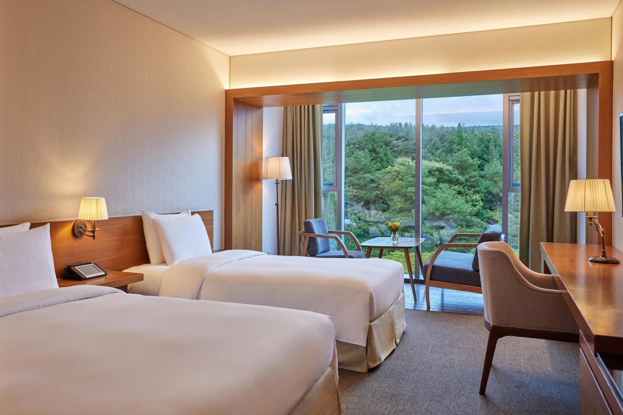 We Jeju 5*